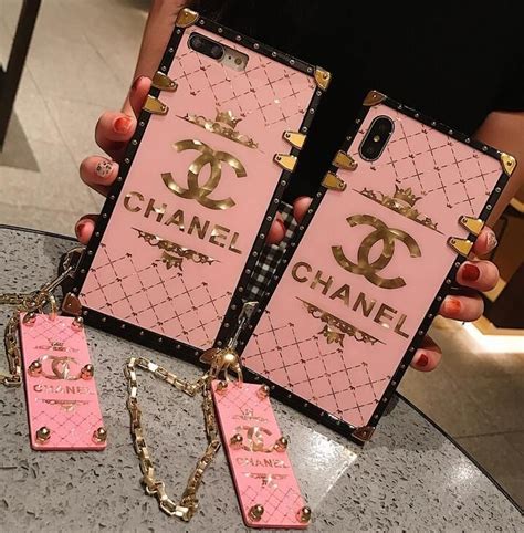 chanel case for iphone 15.